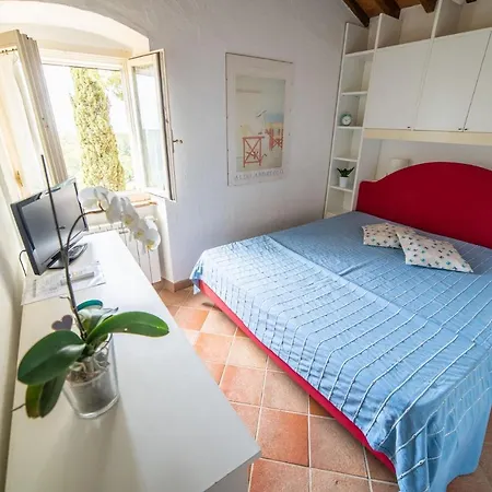 Casa Rossa Apartment