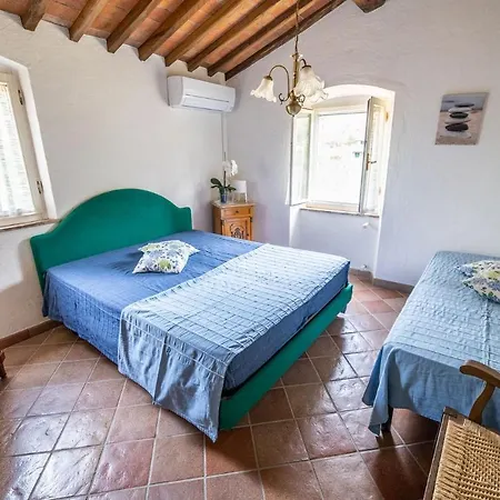 Casa Rossa Apartment